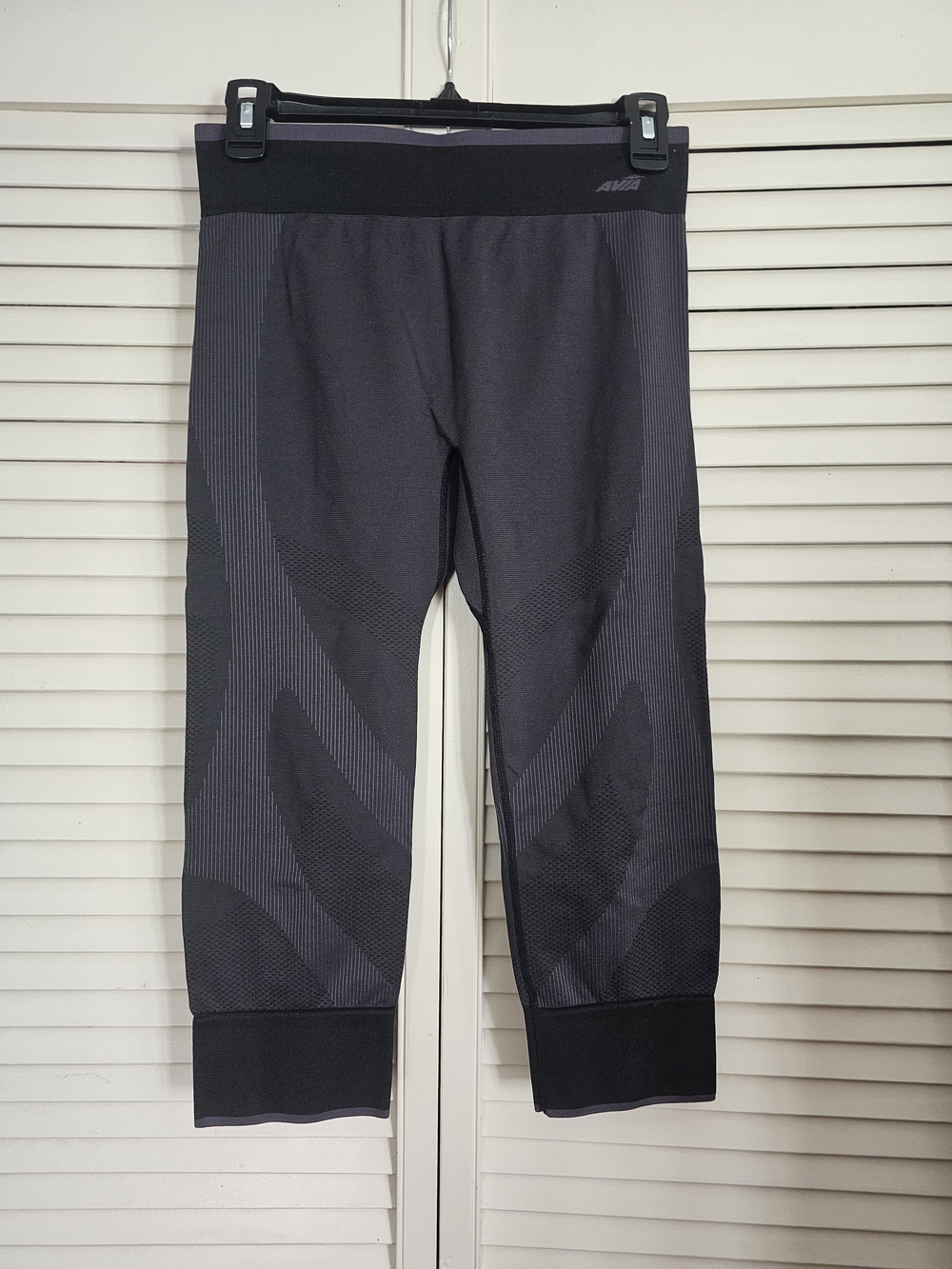 Womens Performance Capri Leggings - Gray